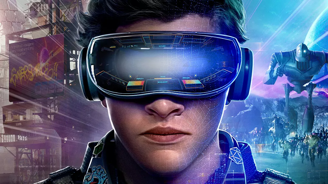 《头号玩家》宣传图中人物戴着 VR 头显,两侧分别呈现实景楼群和有巨型机器人的虚拟世界。
